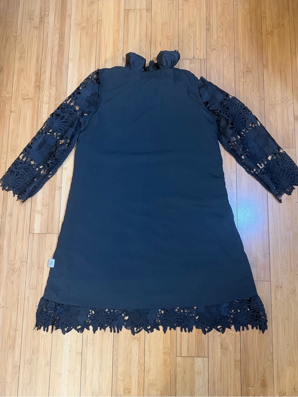 Tuckernuck Guipure Lace Daphne Dress Black Size S - Picture 9 of 16